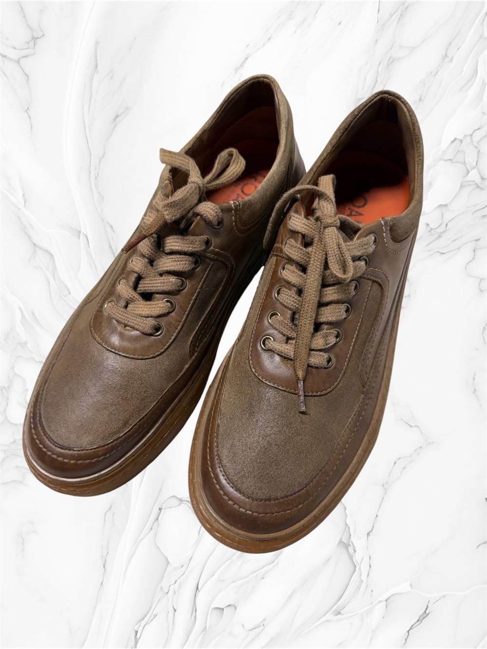Roan Eminent Tan brown Leather Sneakers in a low-top size 10.5